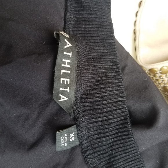 Athleta black sleeveless top size xs - Picture 3 of 4